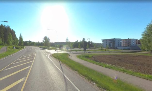 Talousarvioaloite määrärahan lisäämisestä valtatien 10 Liedon Kirkkotien risteyksen kääntymiskaistan suunnitteluun (30 000 euroa)