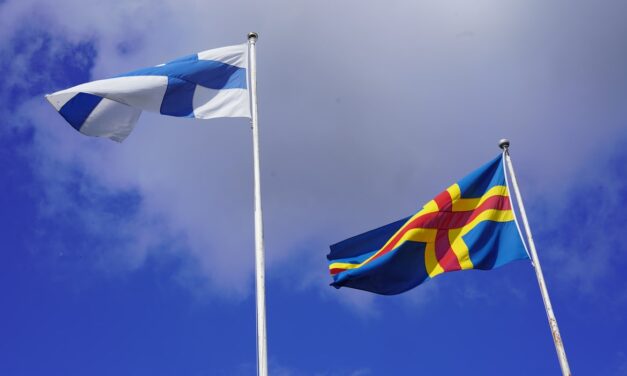 Ylen kysely: Kolmekymmentä kansanedustajaa ulottaisi asevelvollisuuden myös naisille, valtaosa vastaajista nykymallin kannalla