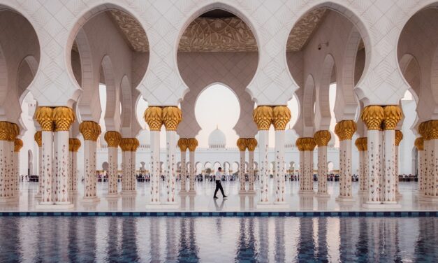 Mitä kaapuun verhoutunut Urpilainen tarkoittaa?