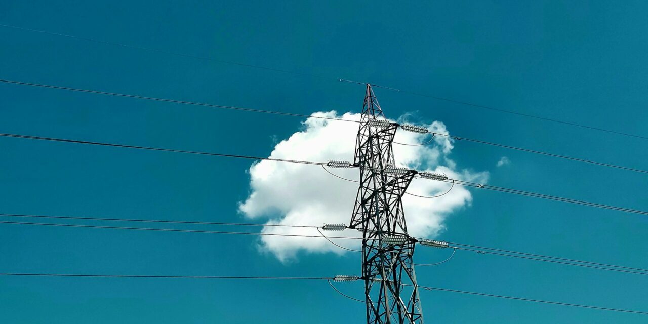 Junnila: Keskustan puheenjohtaja suurentaisi sähkölaskua – ”piikkipäivänä” tuplat